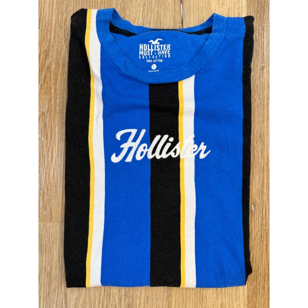 Hollister Vertical Stripe T-Shirt Mens‎ Small Blue Black White Script Logo Tee